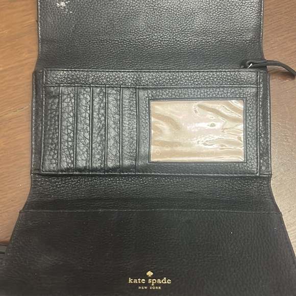 Kate Spade wallet for sale used a couple of times best offer wont be refused - Picture 2 of 3